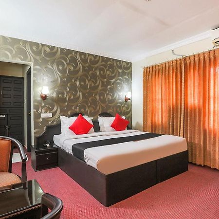 Capital O 72337 Hotel Konkan Tadka Bombay Extérieur photo