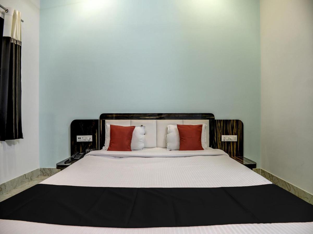 Capital O 72337 Hotel Konkan Tadka Bombay Extérieur photo