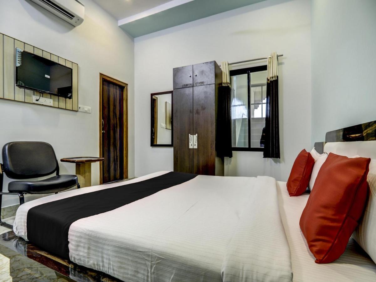 Capital O 72337 Hotel Konkan Tadka Bombay Extérieur photo