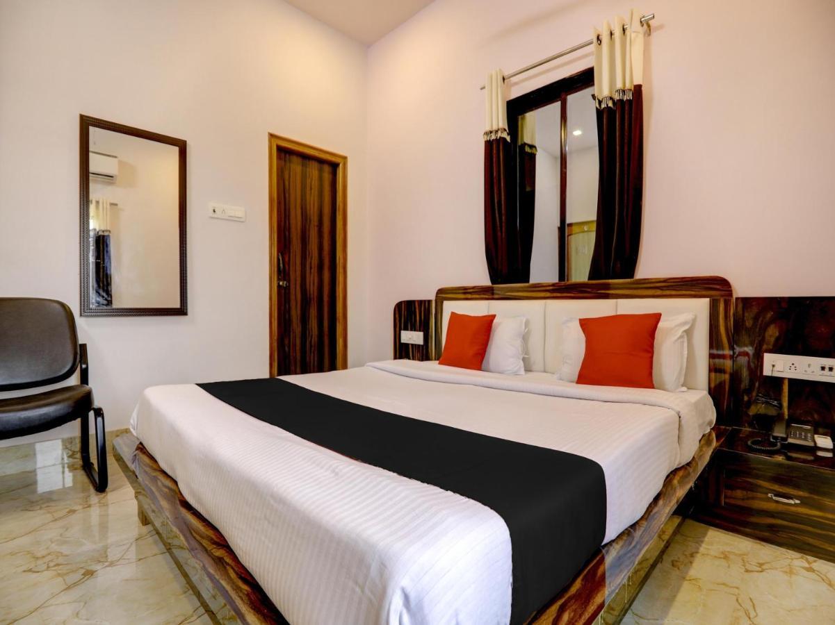 Capital O 72337 Hotel Konkan Tadka Bombay Extérieur photo